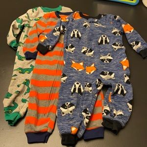 Carter’s Zipper Fleece Rompers / Sleep & Play